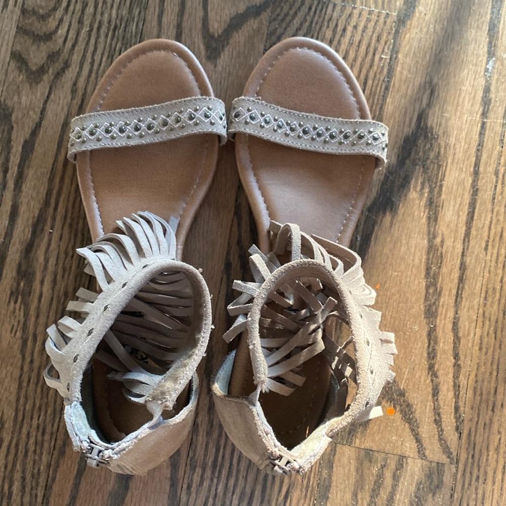 ✨️Minnetonka Savona Sandals Size 9 Taupe